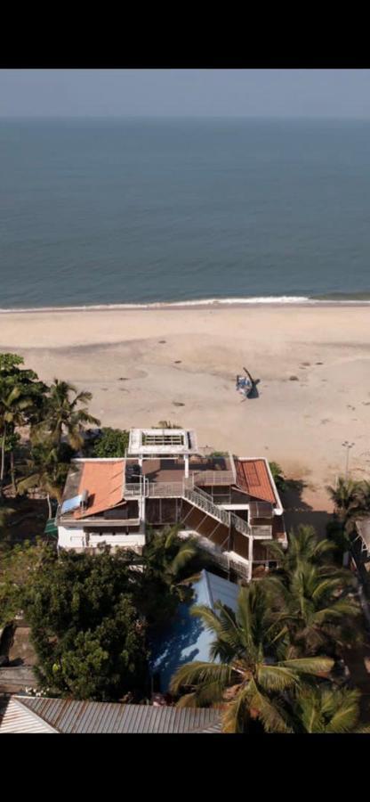 Neela Waters - Beach Home Alappuzha Exterior photo