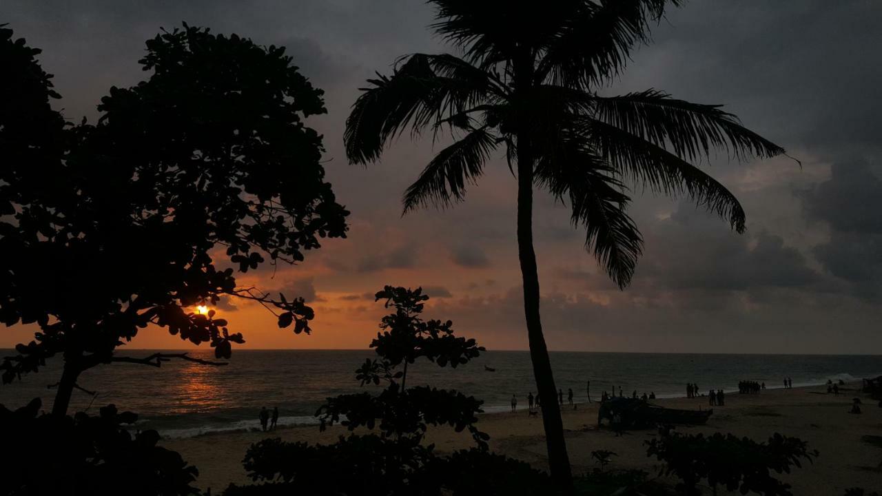 Neela Waters - Beach Home Alappuzha Exterior photo